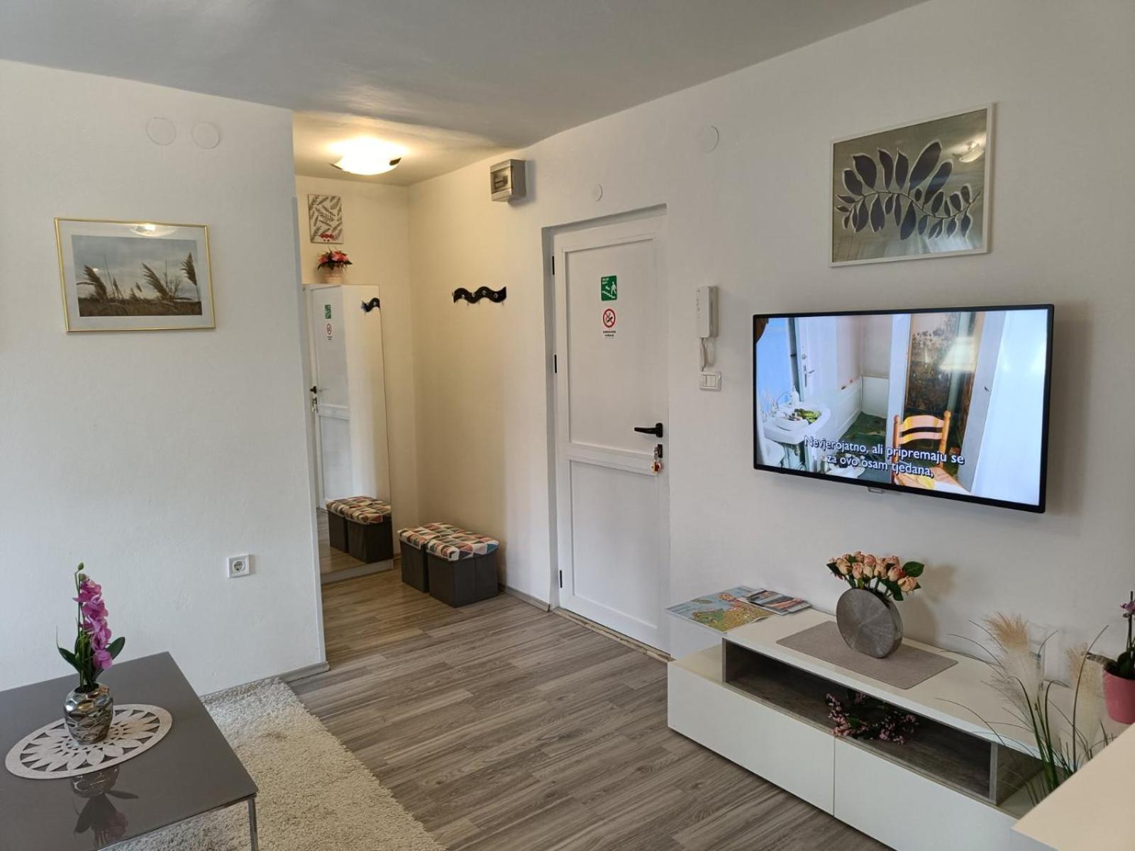 Apartments Mary & Free Parking Apartman